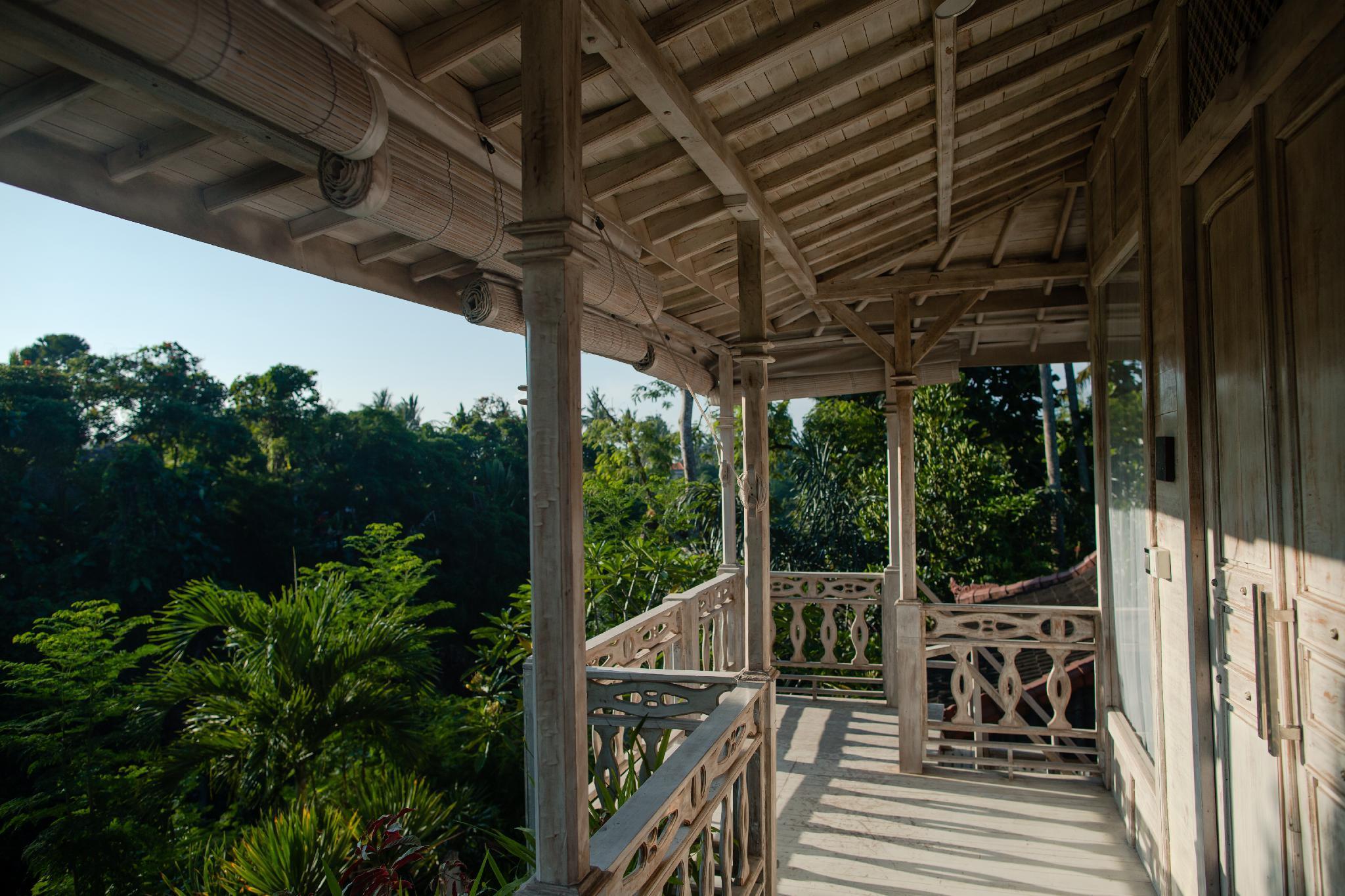 B Saya Ubud